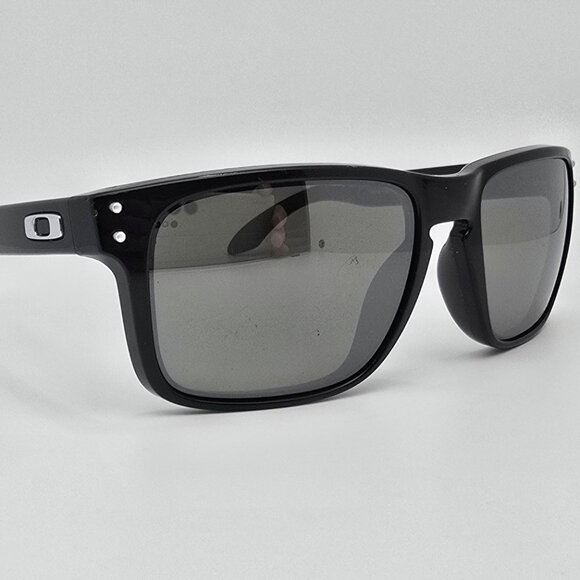 Oakley OO9102-E155 Holbrook Black Frame Prizm Black Iridium Lens Sunglasses 57mm - Picture 6 of 16
